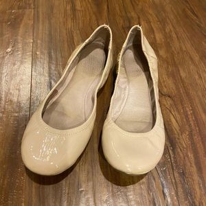 Vince Camuto ballet flats size 9
